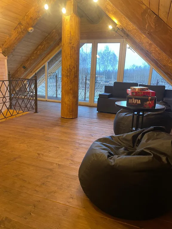 Дом из цельного массива с баней