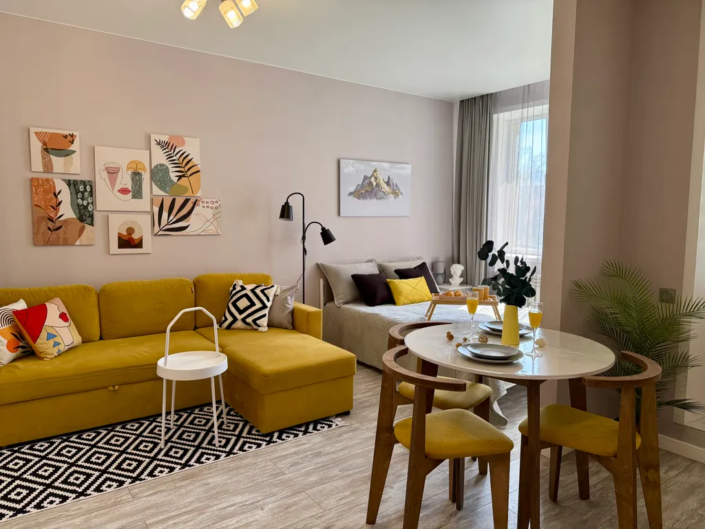 Студия Loft у Патронного для 4 гостей