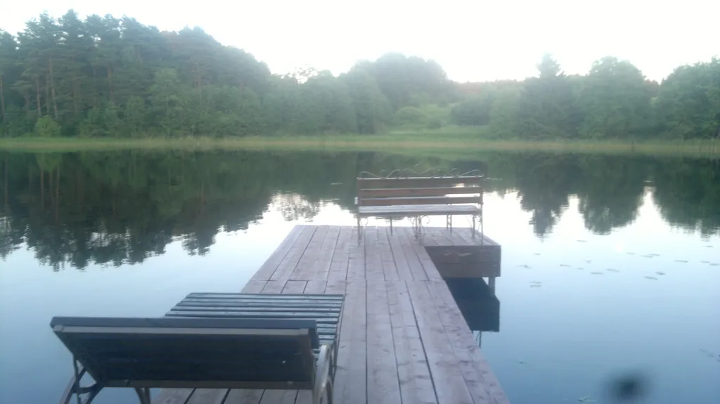 Благоустроенный дом для двоих на берегу озера Селигер