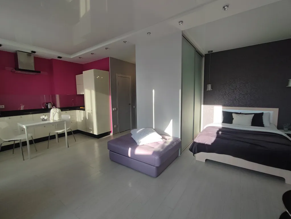 Студия около Ультры