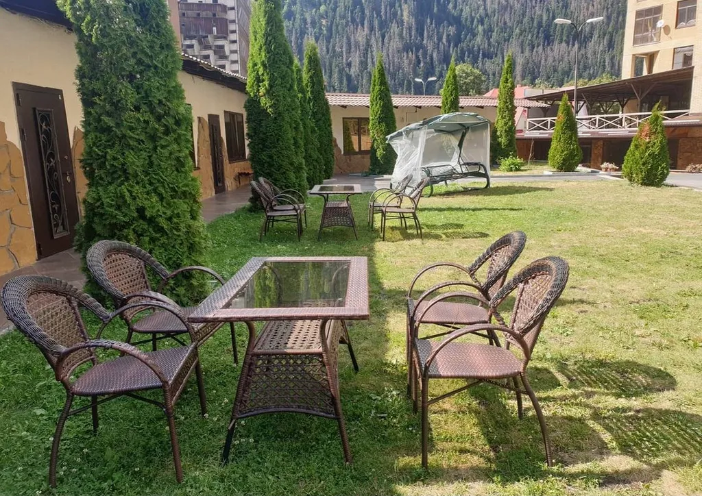 Апартамент с видом на горы в центре