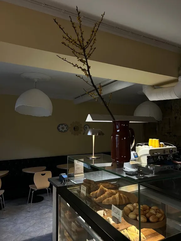 Студия Wood на булыжной мостовой от Mascaron Apartments