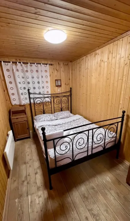 Большой дом с сауной на берегу реки Тулома с собственной территорией