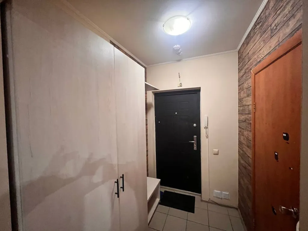 Квартира Студия центр уютная светлая, ТЦ Вояж, парковка, кафе, аквапарк, источник — Тюмень