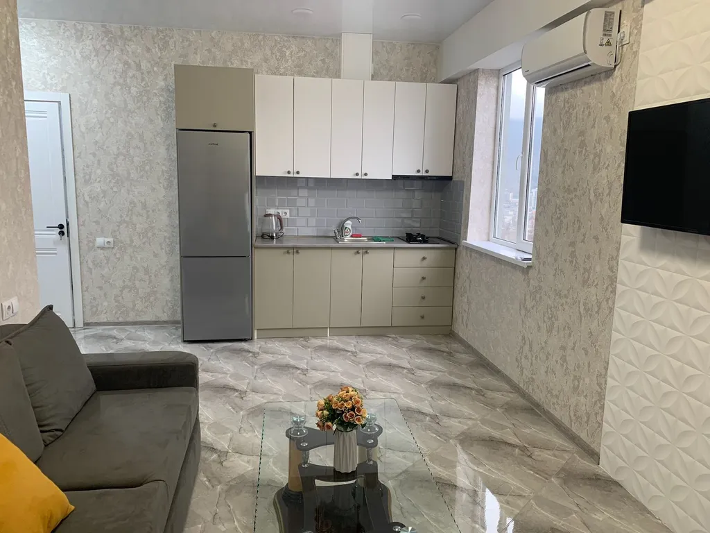 Стильная квартира в 2 минутах от метро Исани