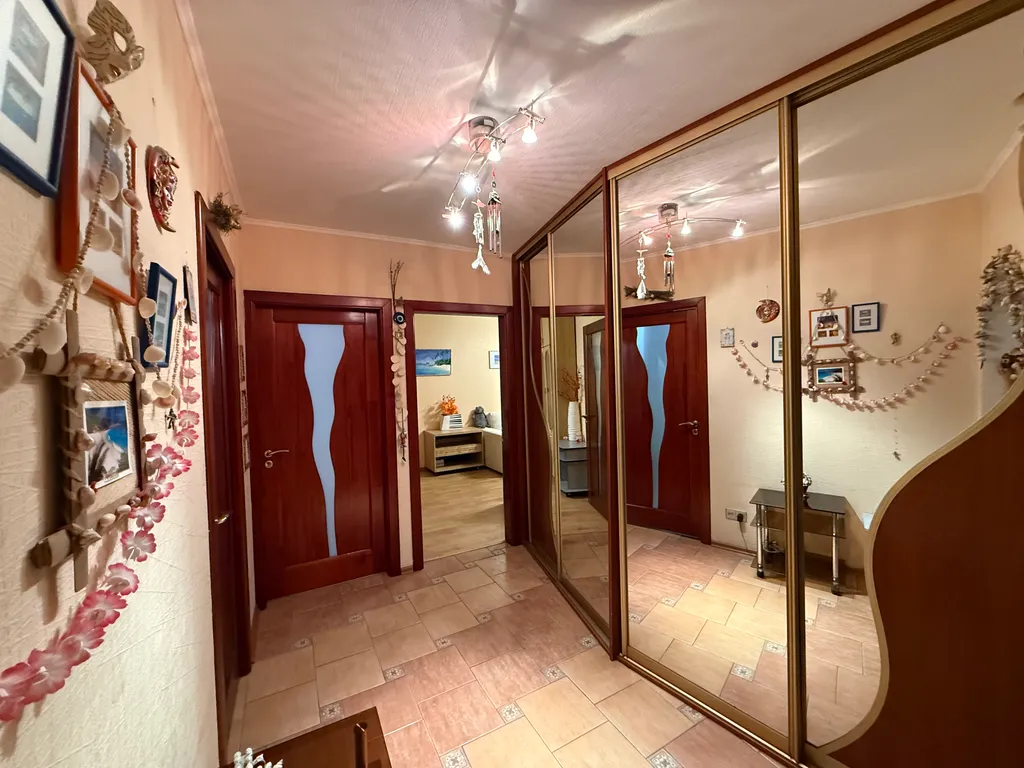 Комната в карибском стиле в трёхкомнатной квартире