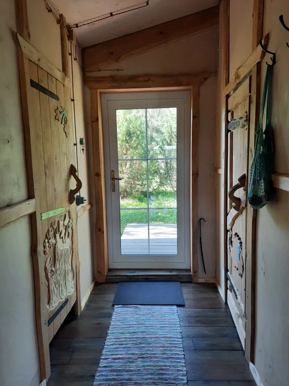 Домик с видом на озеро