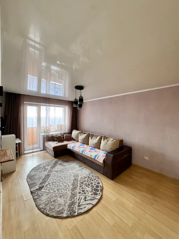 Большая двухкомнатная квартира, с отдельными спальнями и большой кухней