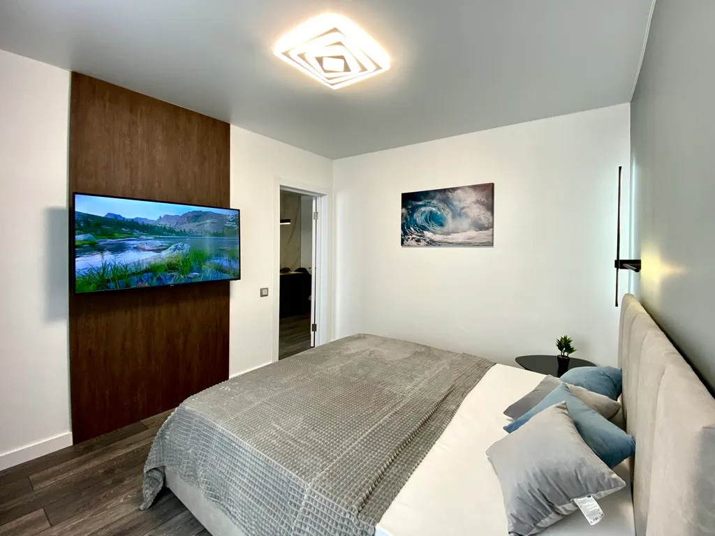 Просторная дизайнерская евродвушка бизнес-класса в центре