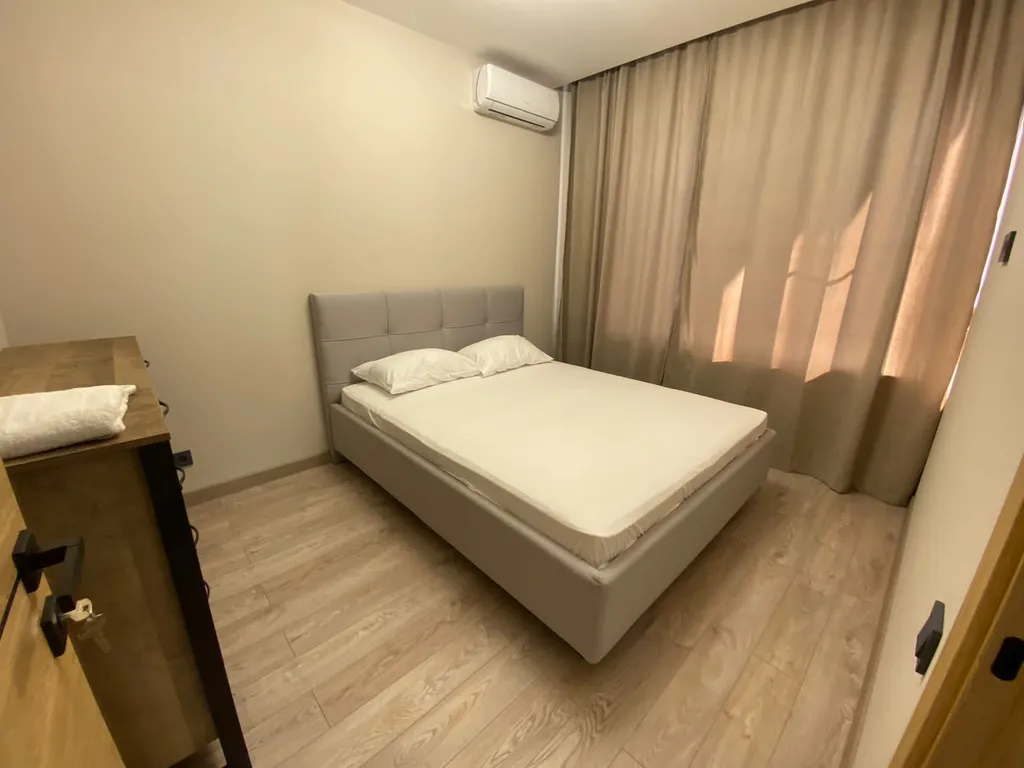 Дом с бассейном и домашним кинотеатром