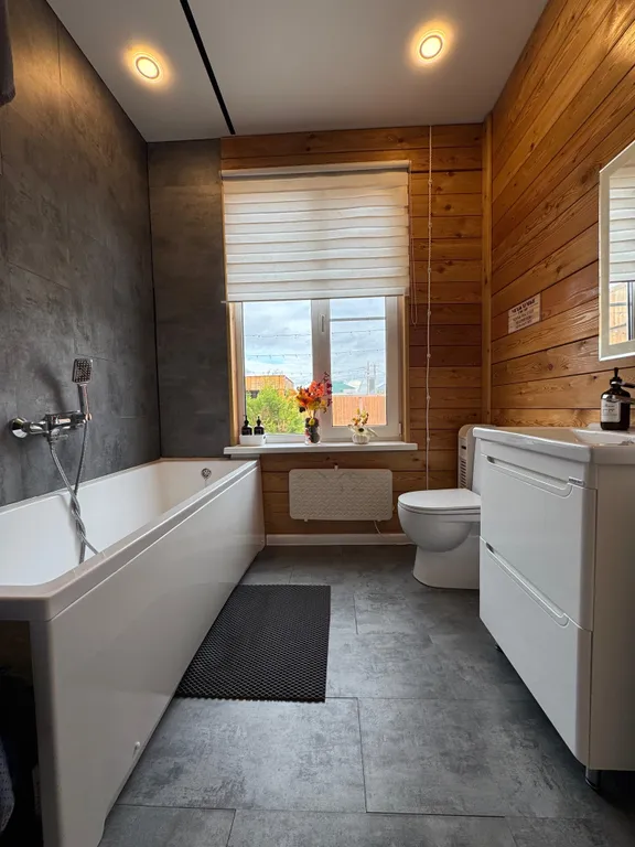 Уютный домик на левом берегу