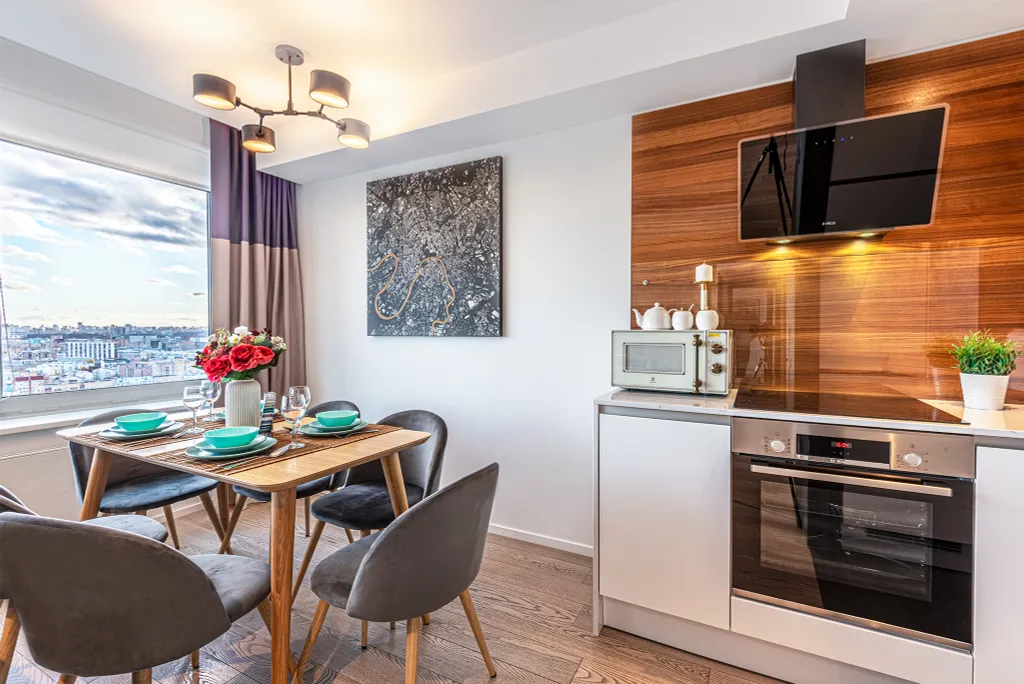 Видовые апартаменты с балконом