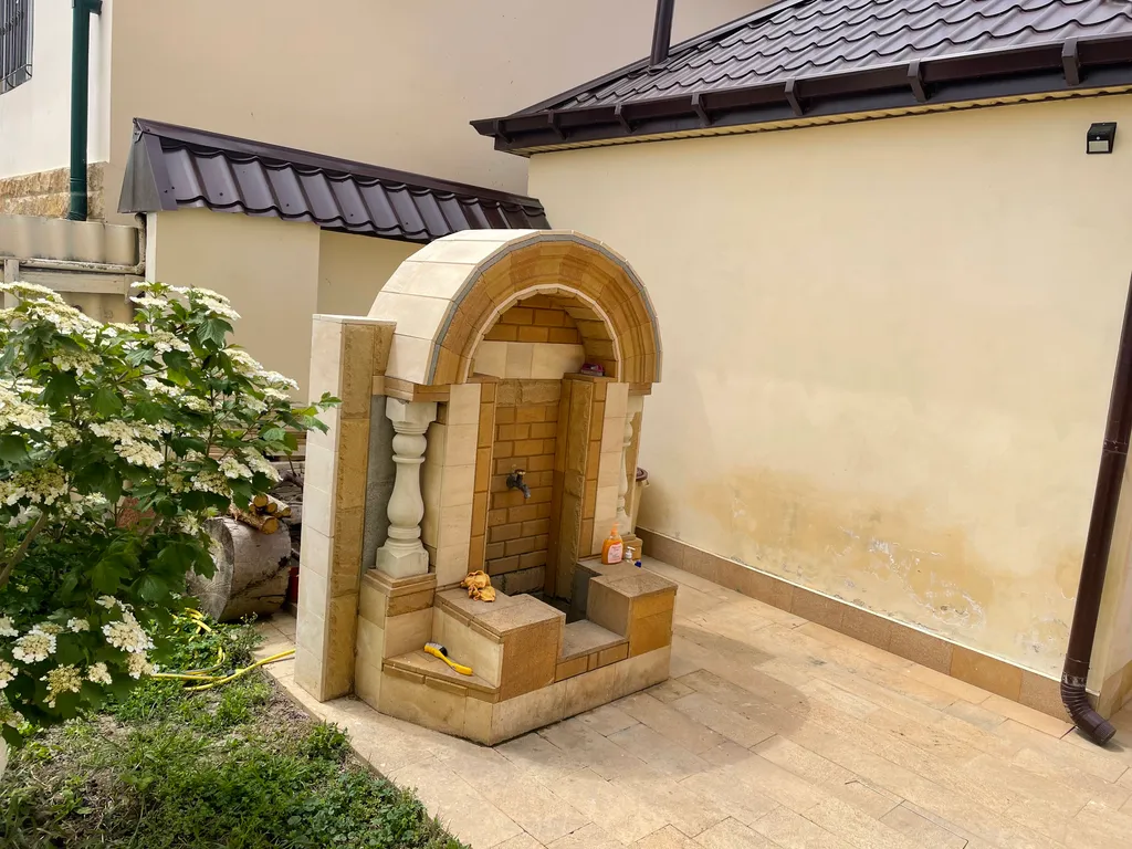 Коттедж с бассейном у Каспия