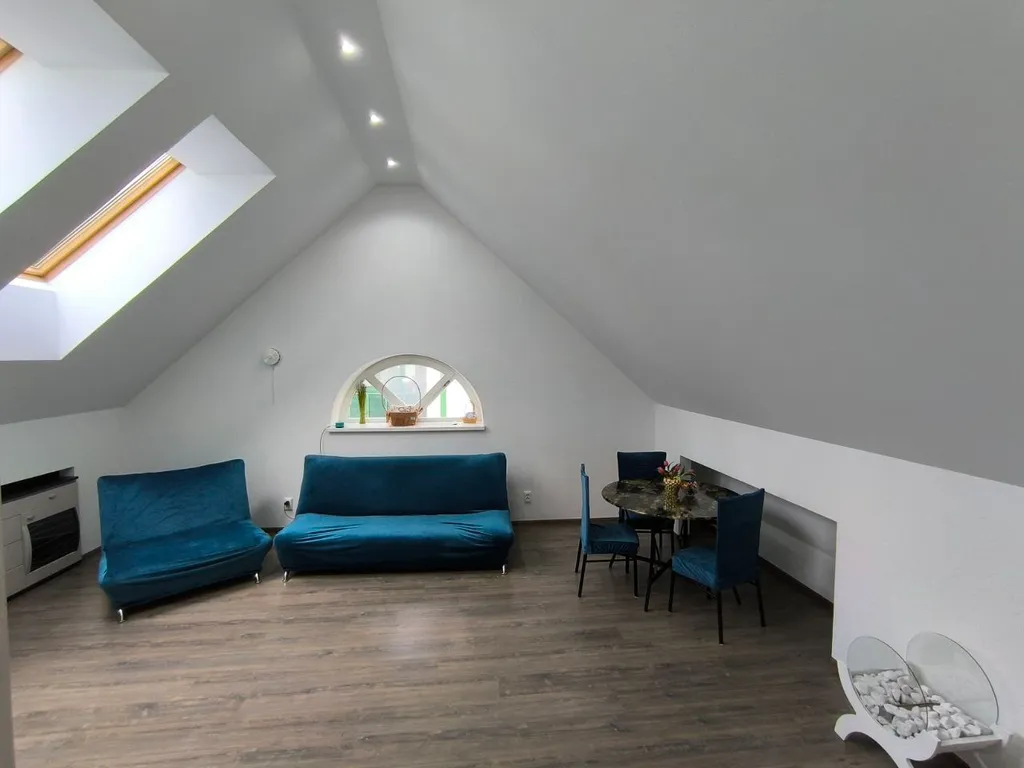 Velvet Aparts Семейные у Замка