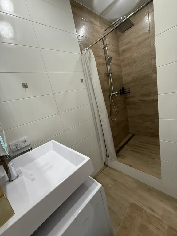 Уютная студия с современными ремонтом