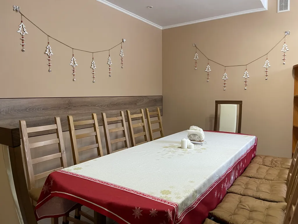 Таунхаус в окружении соснового леса