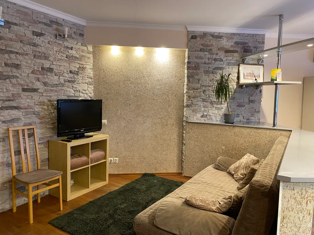 Двухкомнатная квартира рядом с АРТ квадратом