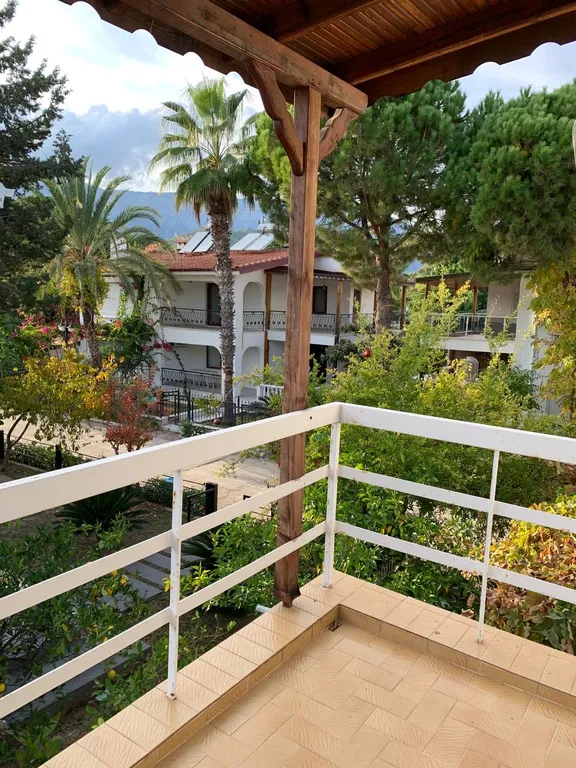 Вилла на первой линии моря