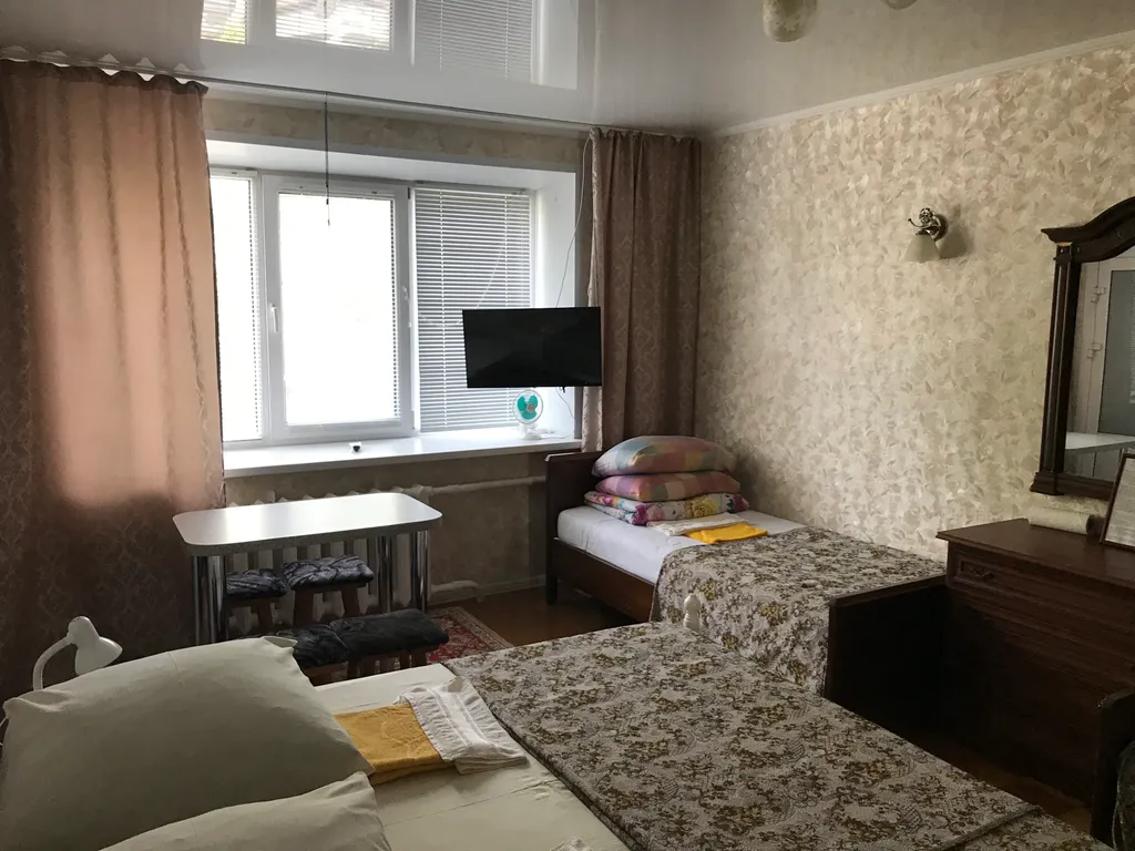 Семейный 4 х местный номер эконом в Гостевом доме