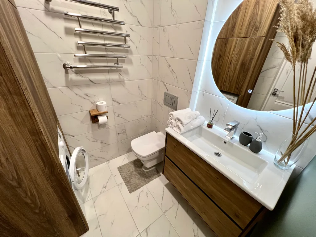 Современная квартира рядом с фонтаном и сквером Героев