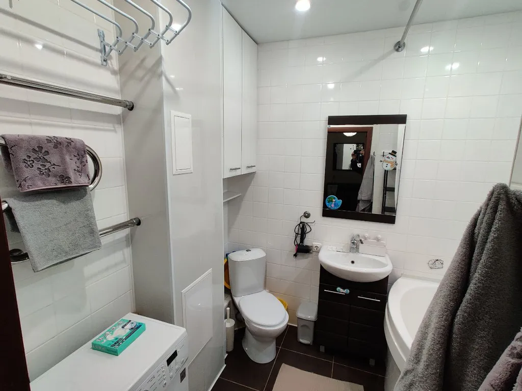 Уютная, чистая, тёплая квартира с видом на метро мост