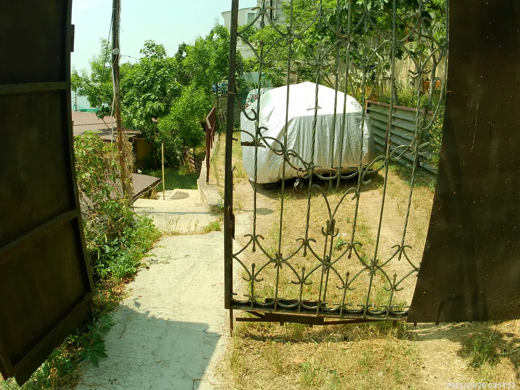 Дом-эллинг на берегу Керченского пролива