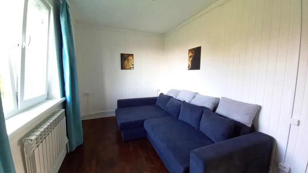 Дом в 2 километрах от озера