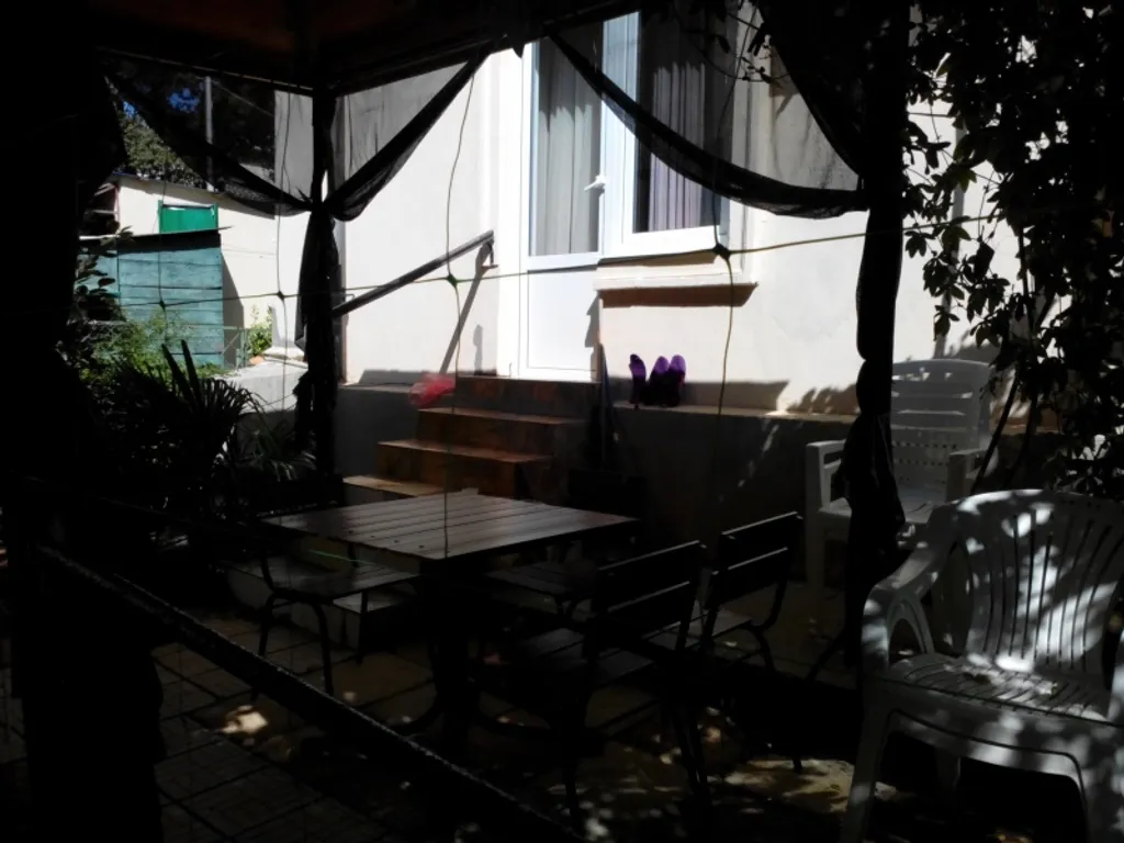 2-ком.кв-ра с уютным двориком с видом на море