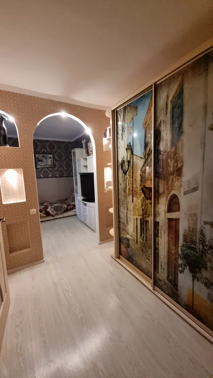 Коттедж с шикарной видовой террасой и шезлонгами