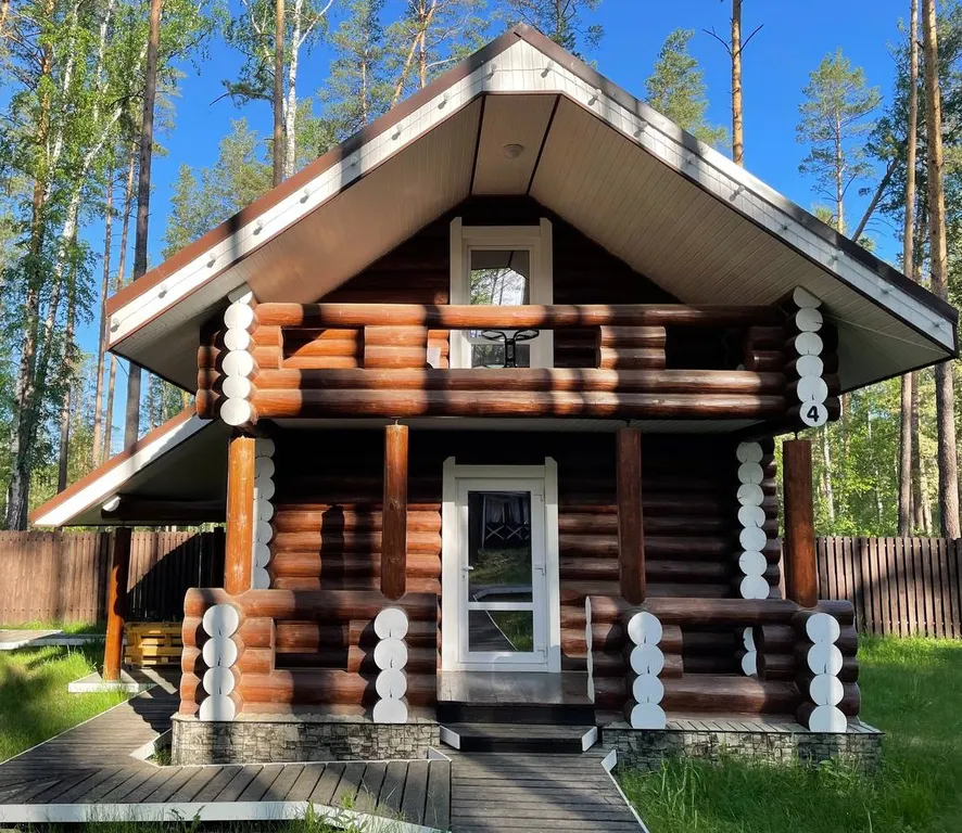 Уютный двухэтажный коттедж №4