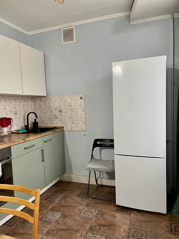 Трешка в центре рядом с ТЦ Галерея