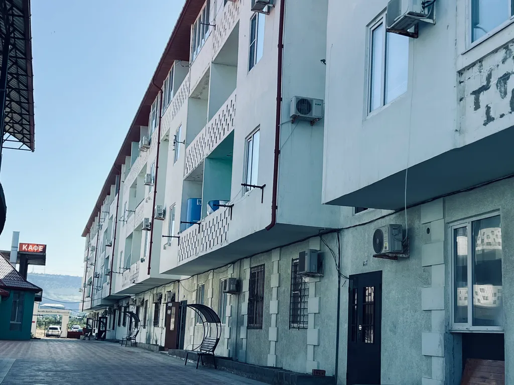 Студия на первой береговой линии