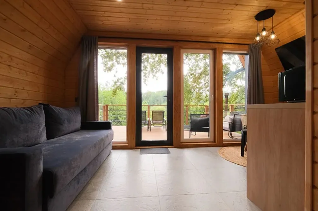 Дом A-frame Lux с дровяной купелью и мангальной зоной.