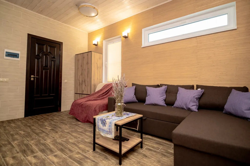 Коттедж 1-комнатный Дом — Кучугуры