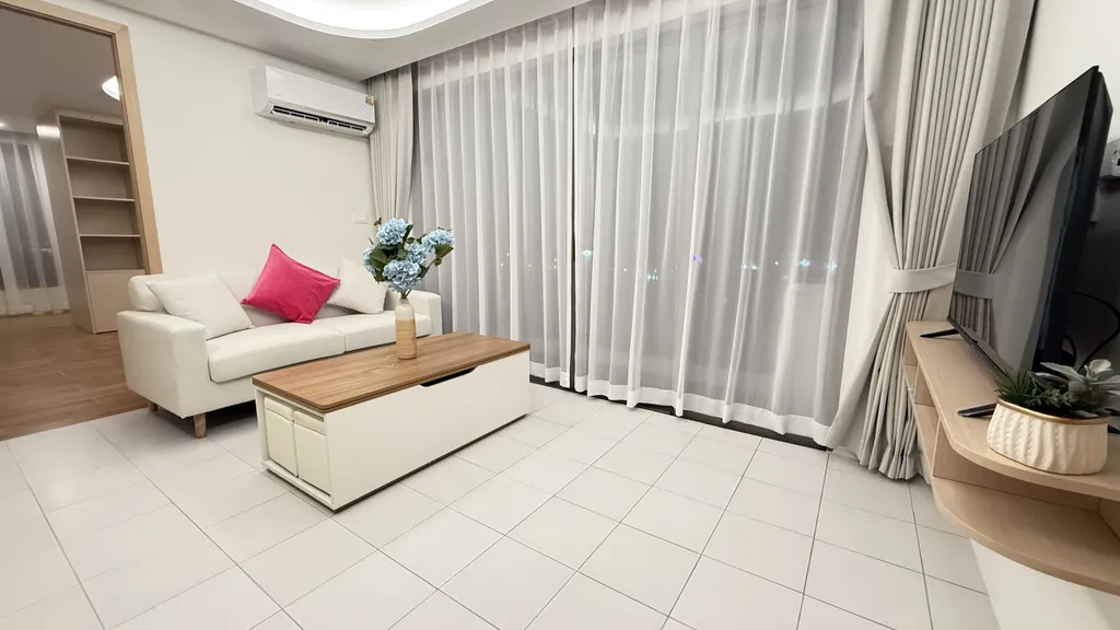 Двухкомнатная квартира у пляжа Камала с рабочим кабинетом, бассейном, залом