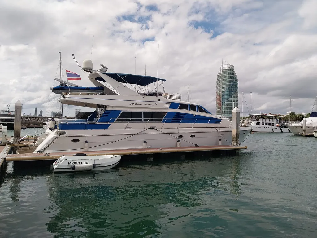 Коттедж 5-комнатный Дом — аренда посуточно в Паттайя