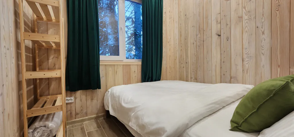 Коттедж Sasha gesh - уютный барнхаус в лесу — Шерегеш