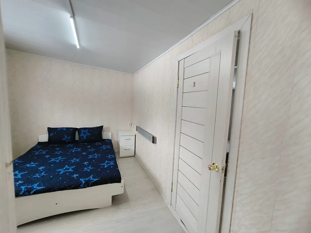 Комфортабельный 2-этажный дом с панорамным остеклением и русской баней