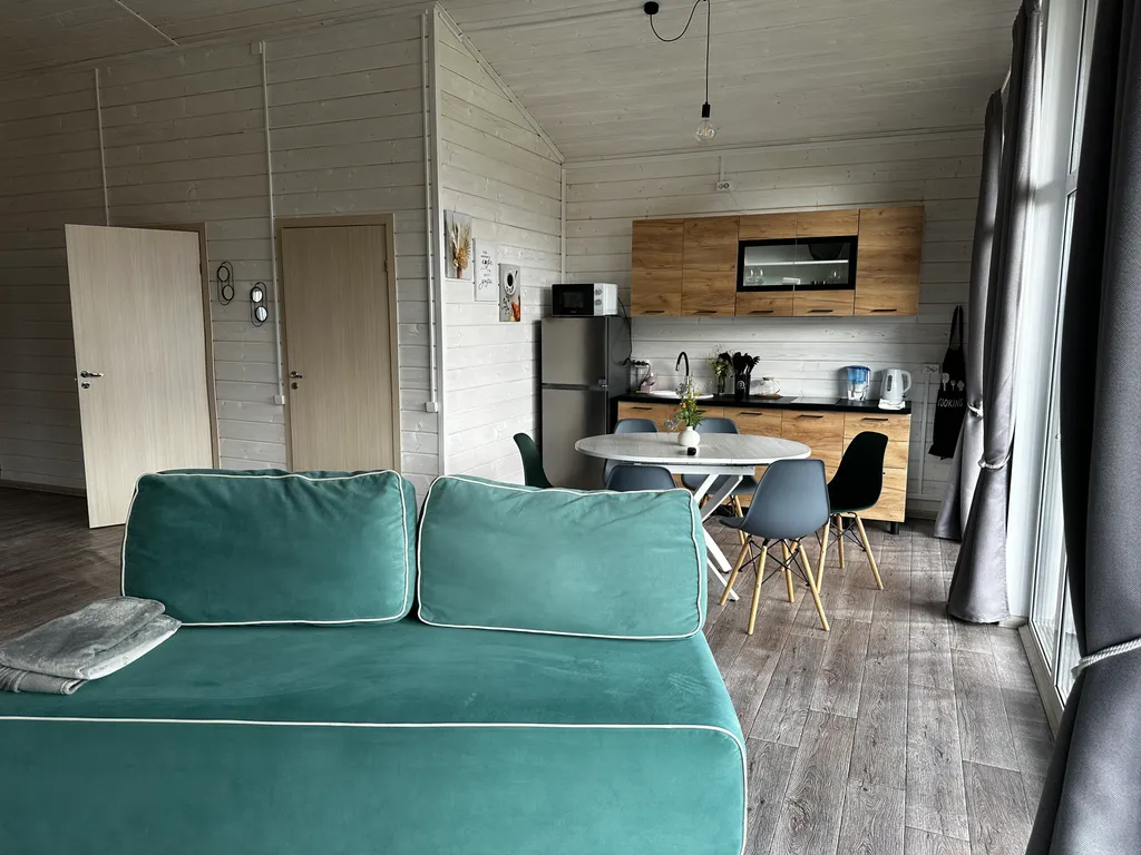 Уютный дом рядом с озером