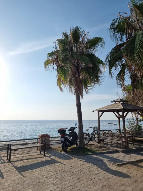 Новая бутик-резиденция на берегу моря в сентябре и октябре