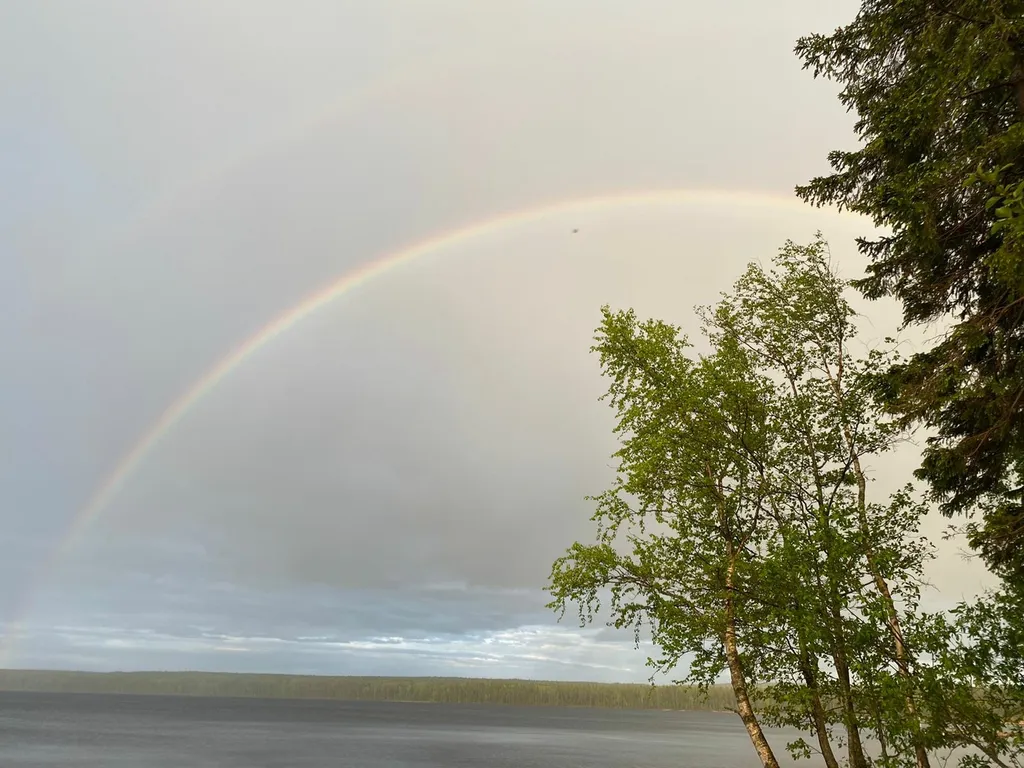 Дом на берегу озера