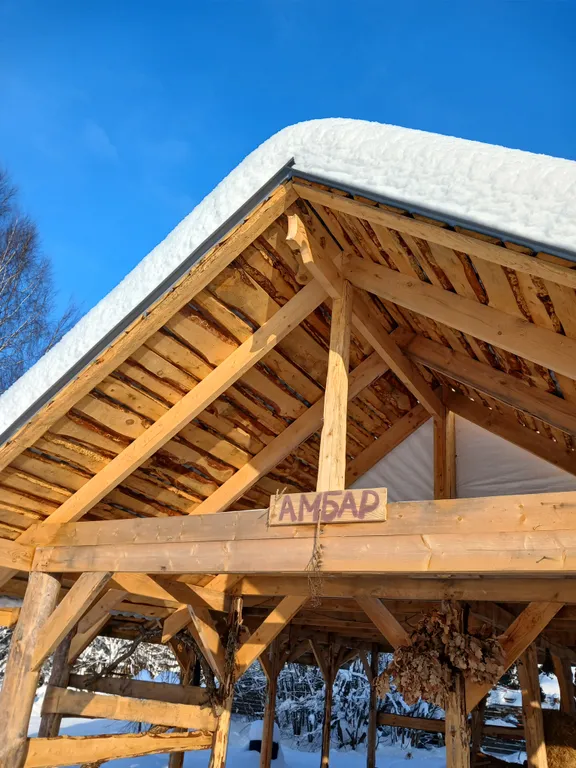 Дом у леса с камином на окраине для отдыха души и тела