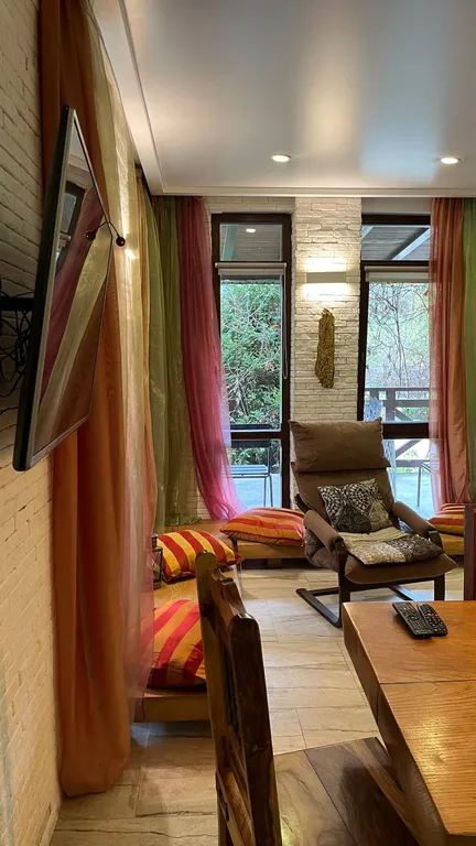 Евро-четырехкомнатный апартамент Эко Дом с террасой