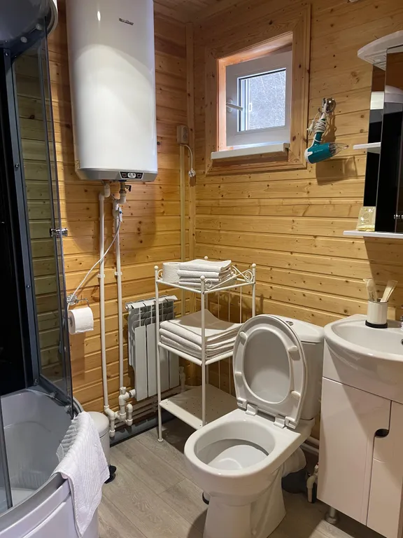 Уютный двухкомнатный домик в Домбае, в гостинице «МЕЧТА»