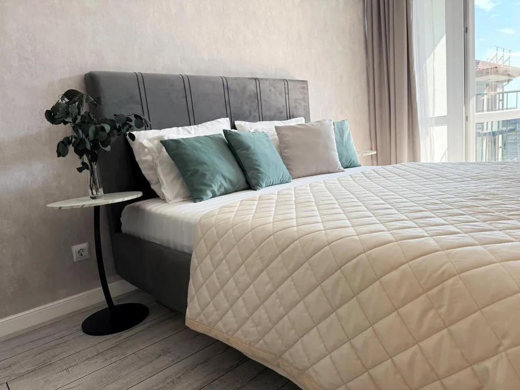 Евро-двухкомнатная квартира с видом на море Монако