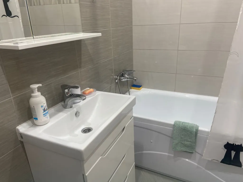 Уютная, новая квартира ЖК Самоцветы