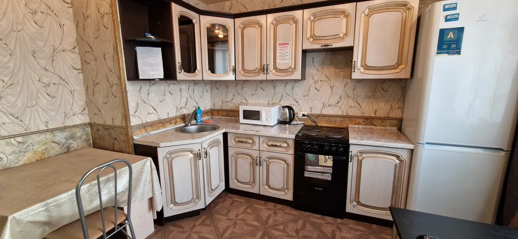 Вместительная студия с видом на реку Ангару