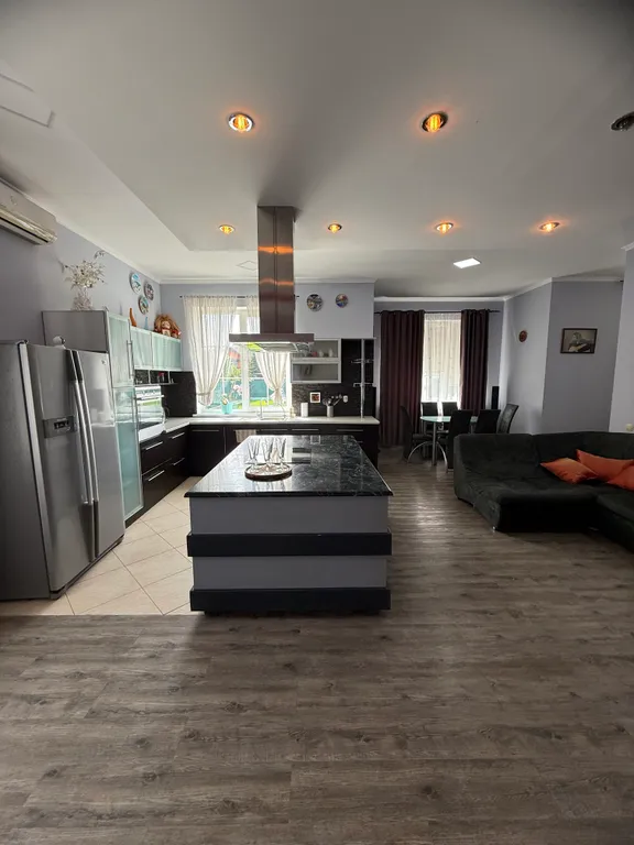 Супер дом в 5 мин от парка Галицкого и Японского сада