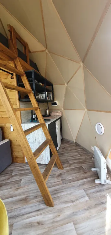 Дом-купол в загородном комплексе