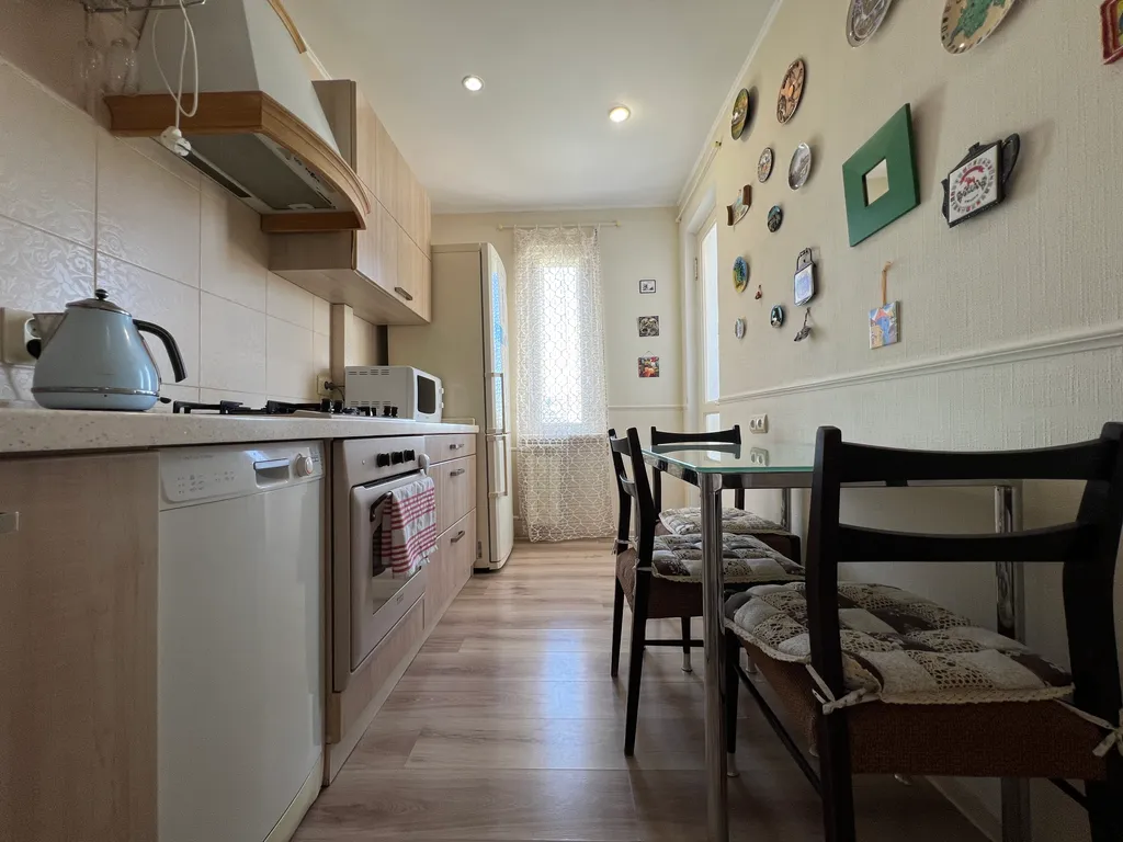 Рядом парк Победы не берем оплату за уборку